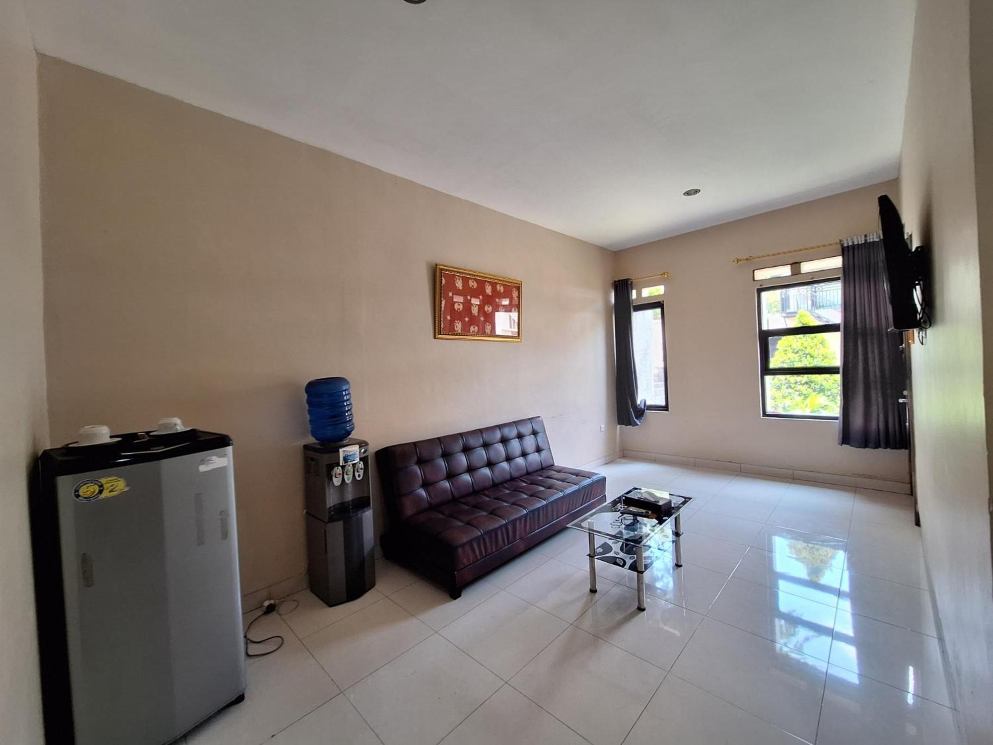 Urbanview Hotel Inkoppabri Cisarua Puncak エクステリア 写真